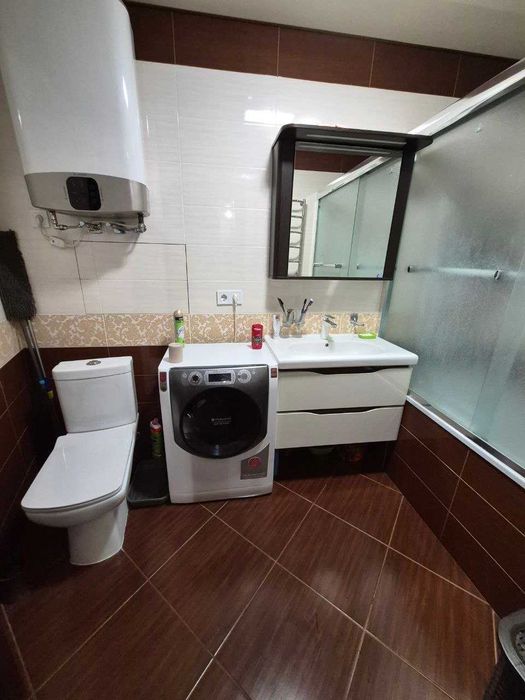 Продам 3 кімн. квартиру з КАПІТАЛЬНИМ РЕМОНТОМ. 2/9 цегл. 60000