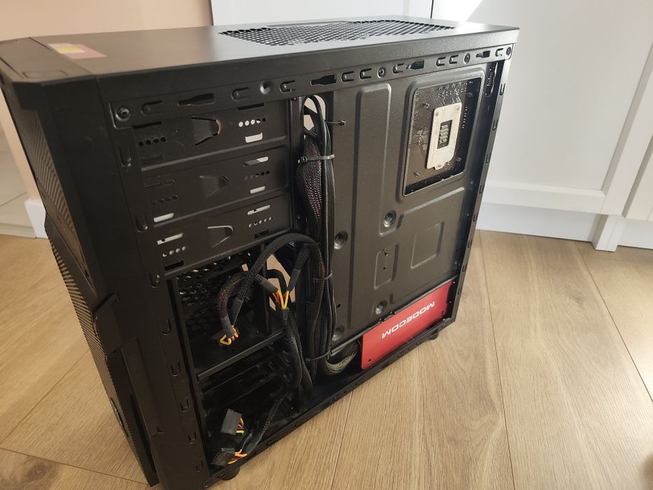 Super komputer PC, do pracy i gier.