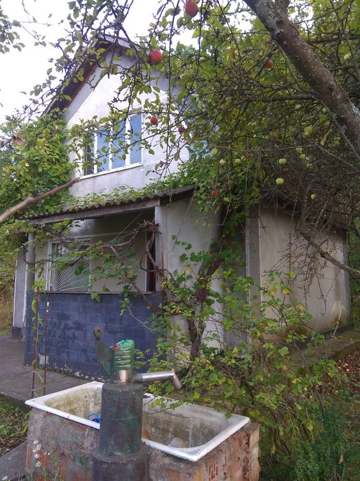 Продаж дачі з земельною  ділянкою