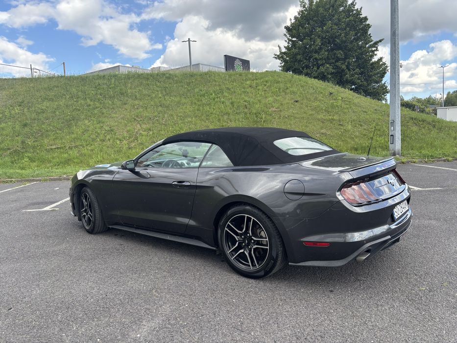 Ford Mustang Cabrio ZAMIANA