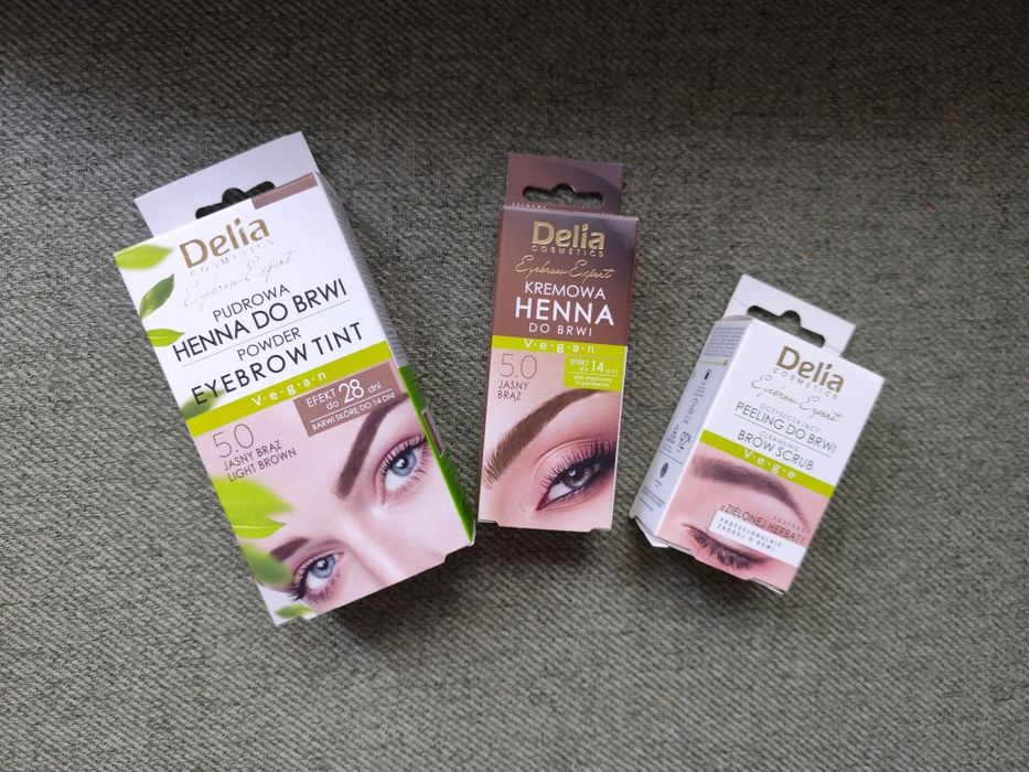 Zestaw kosmetyków henna peeling do brwi delia