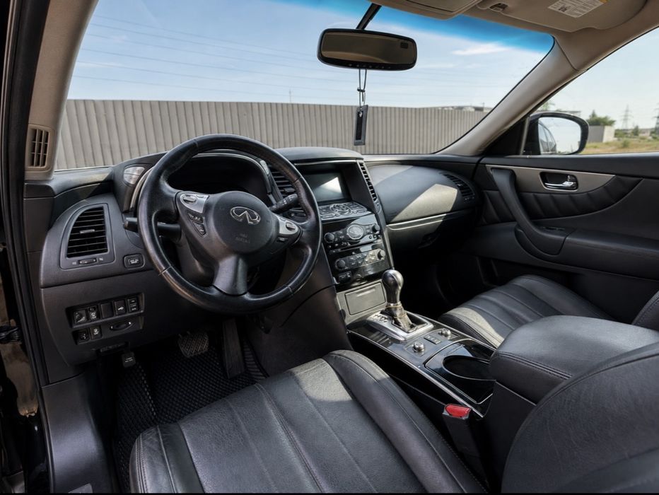 Infiniti qx70 2017