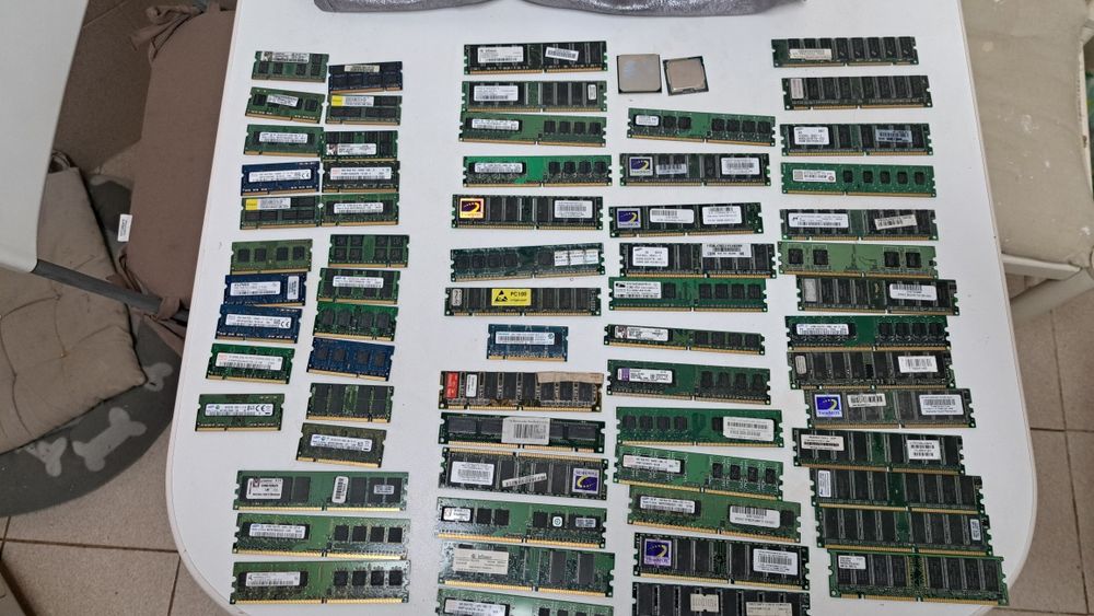 Pack 64 Memórias  RAM  de pc e portátil