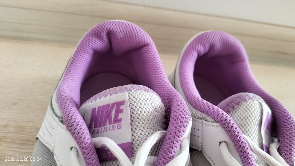Nike buty sportowe 40