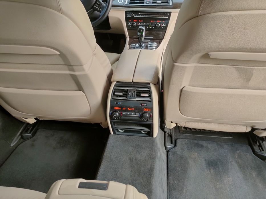 Продам BMW 740 , 3.0 бензин, 2011р.