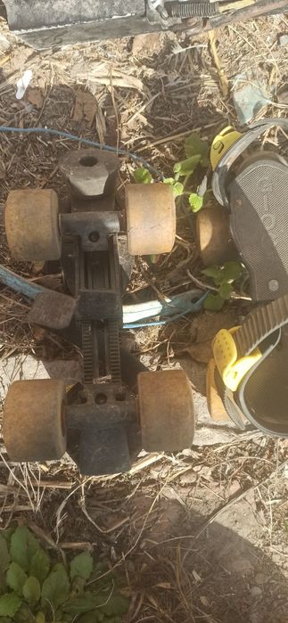 Продам роліки  класний фірмові дуже удобні на 4 колесіках литать можна