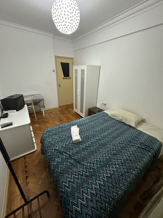 Quarto proximo ao Metro PONTINHA - Linha Azul