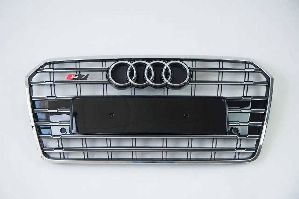 Решетка Радіатора AUDI A7 2014-2017год.S стиль Chrom Black
