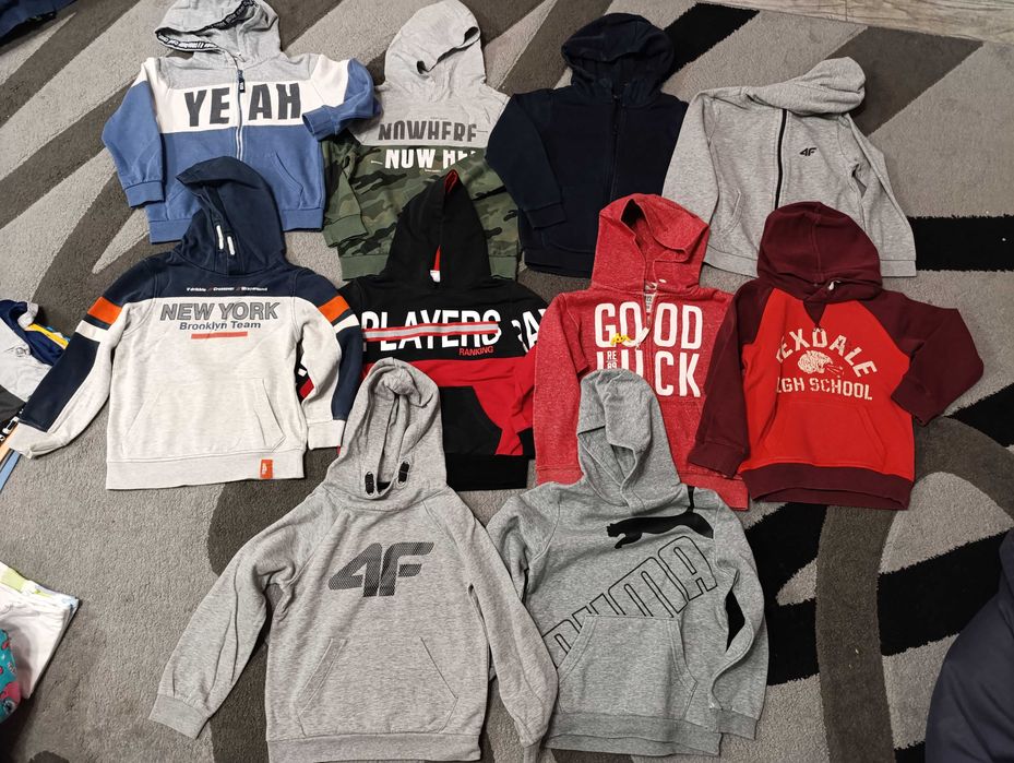 Zestaw ubrań 122 chłopięcych bluzy 4f, Puma, koszule Smyk, H&M