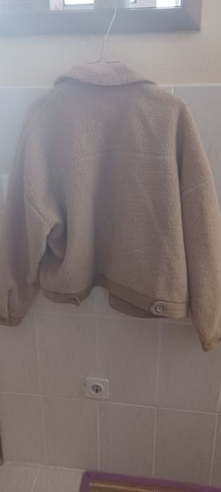 Blusão em borreguinho NOVO, tam unico  boa qualidade, Todo forra