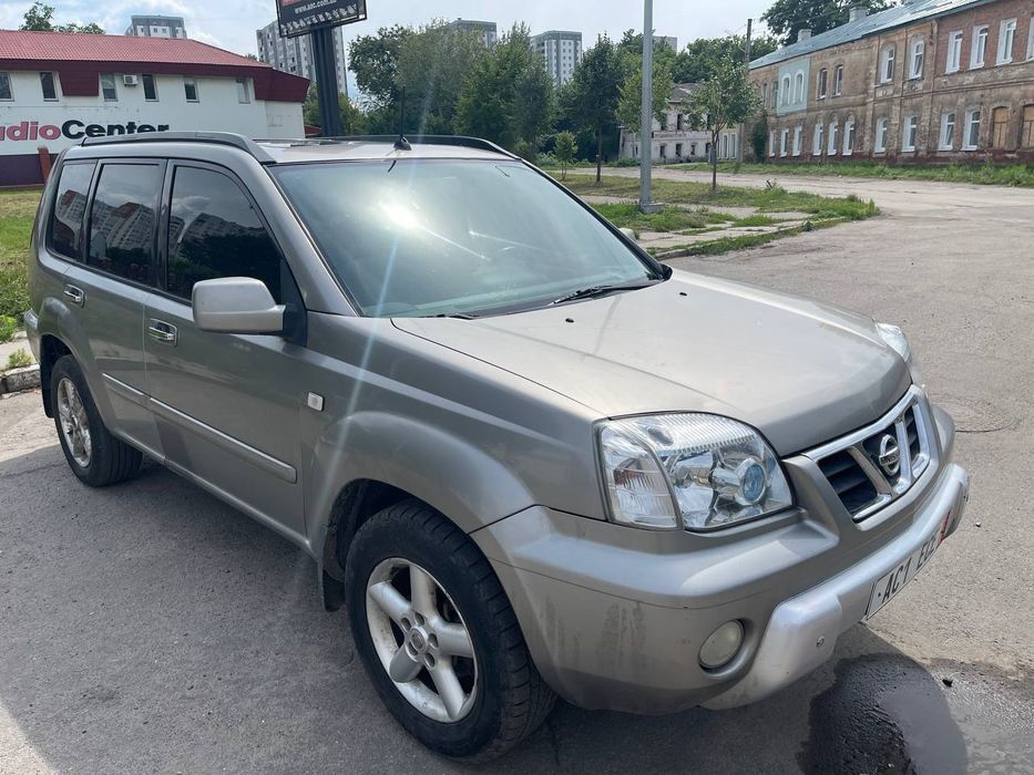 Nissan Xtrail 2,5 Дизель ( Ніссан Ікстрейл) 2004 рік Повний привід 4Х4 Гарне авто