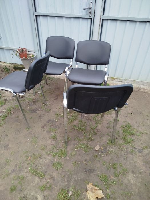 Стулья офисные кожзам