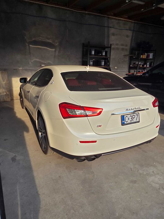 Maserati ghibli 4x4 410km