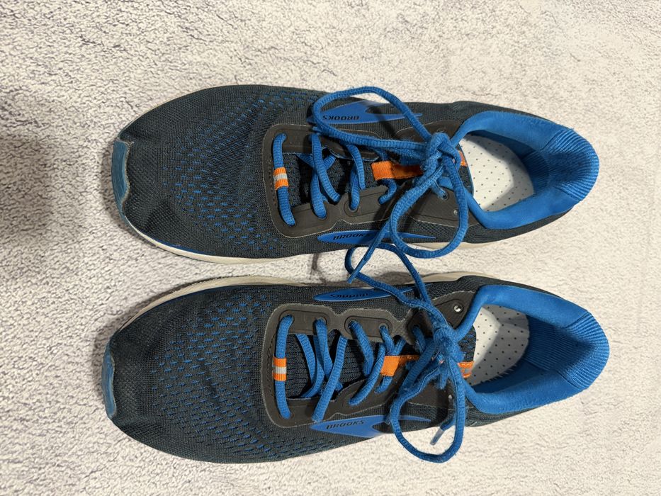 Brooks trace r.44,5 (28,5)
