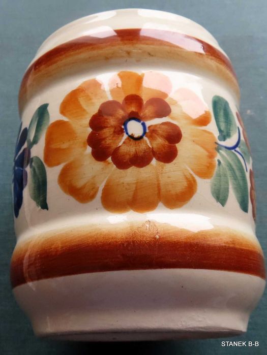 Włocławek pojemnik fajans  h-12 cm ,średnica 9 cm