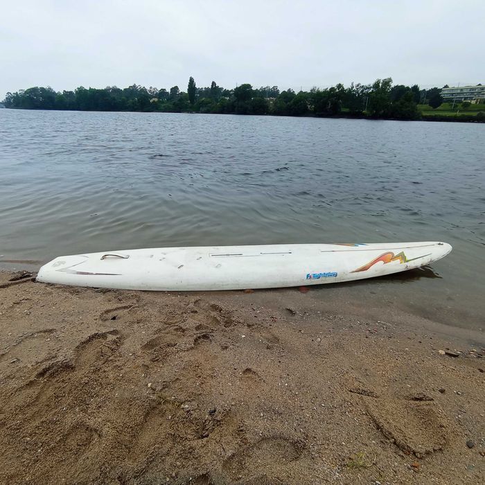 Pranchas de windsurf antigas, com patilhão