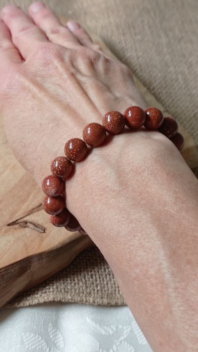 Bransoletka na gumce z kamieni Piasku Pustyni, pomysł na prezent