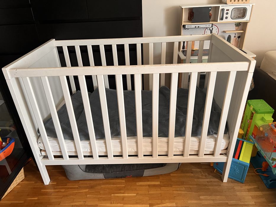 Łózeczko ikea dla niemowlaka