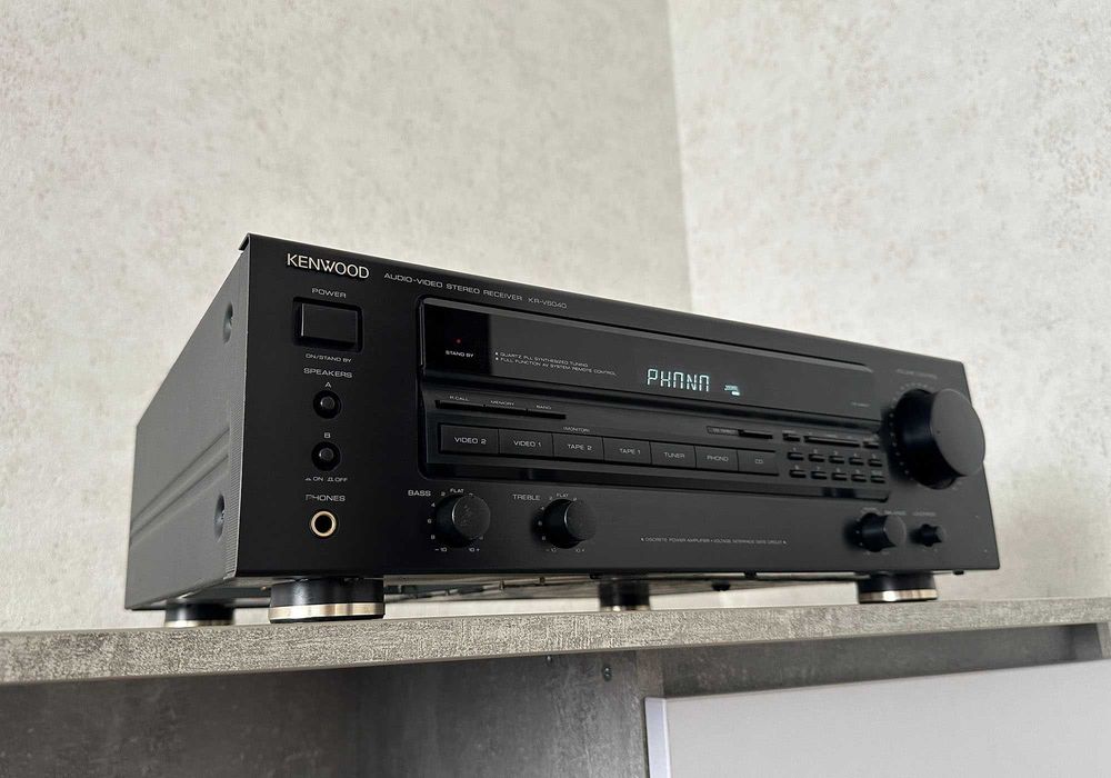 Ресивер Kenwood KR-V6040 (2 × 120 Вт / фонокоректор / FM-приймач)