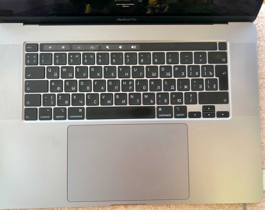 Macbook Pro 16 2019 A2141 i7 (6яд) 32GB 512GB Radeon 4GB батарея 353 цикл идеал