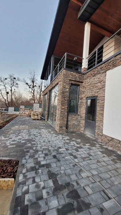 Продаж елітного будинку з басейном р-н  Старе місто