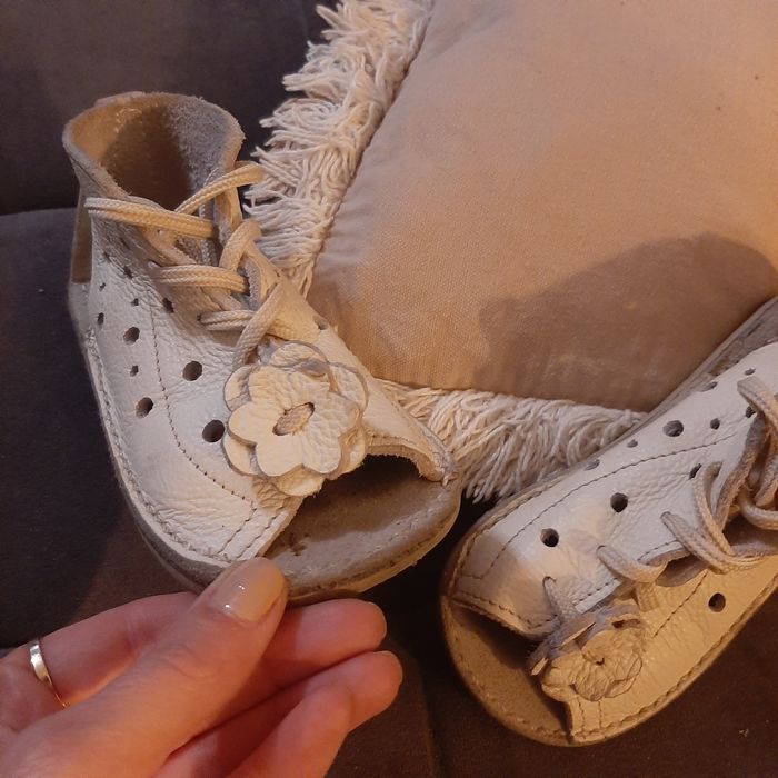 Kapcie, sandały profilowane