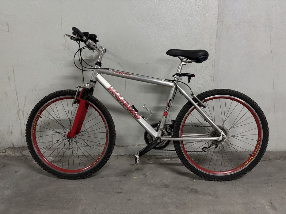 Bicicleta em aluminio