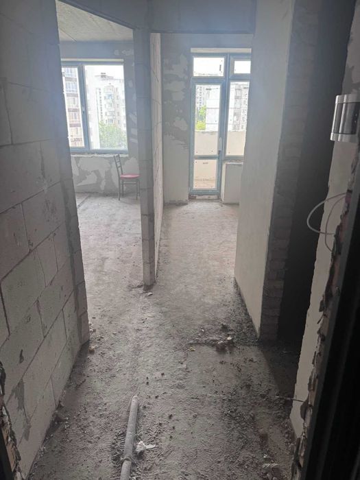 Супер МІСЦЕ, зданий будинок, вул.Інститутська 1к, середній поверх