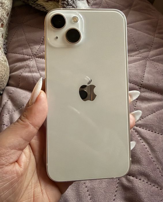 IPhone 13 белый