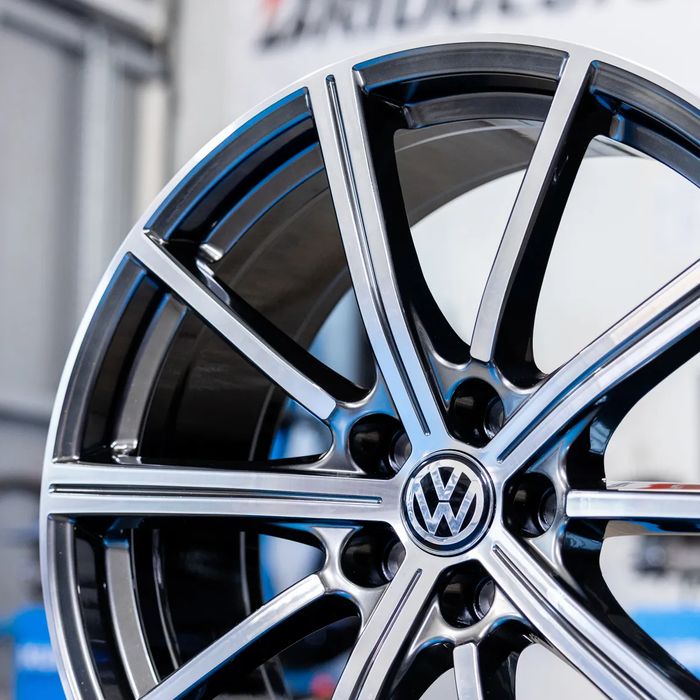 NOWE ORYGINALNE Koła Volkswagen 20" Golf Jetta Beetle Passat Passat CC
