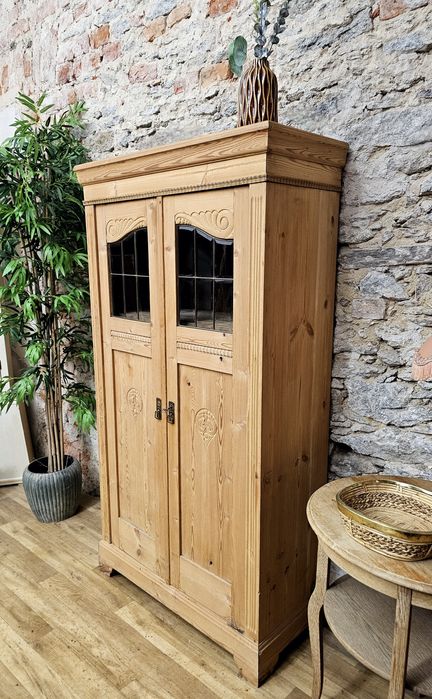 Secesyjna bieliźniarka / szafa/komoda – fazowane szyb