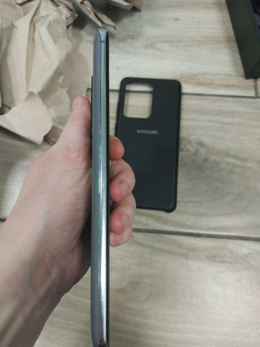 Продам Samsung Galaxy S20 Ultra