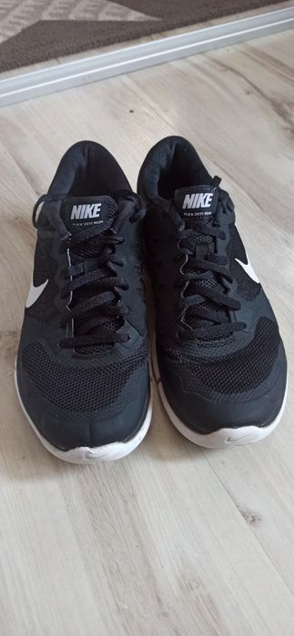 Buty sportowe Nike 38.5