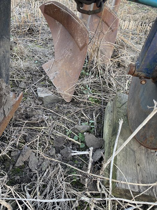 Плуг польський на МТЗ ЮМЗ Т-40