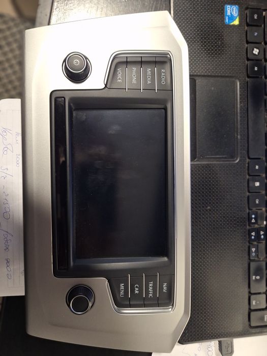 Екран дисплей мультимедії з рамкою passat b8