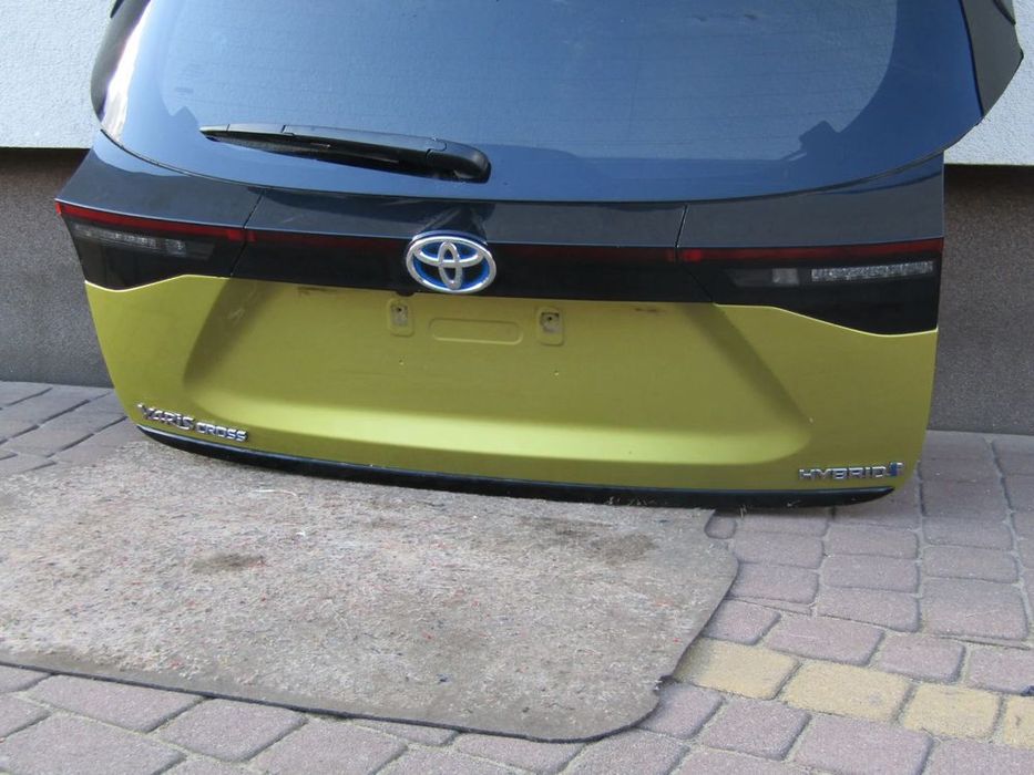 Klapa Tył Toyota Yaris Cross 20 26R 2VS 5C2