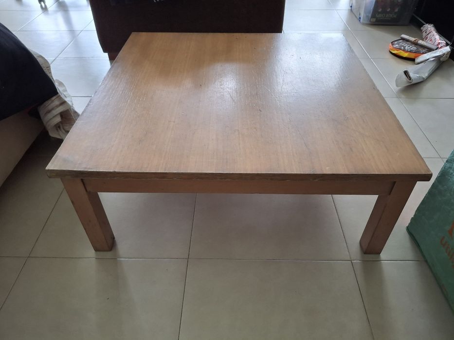 Mesa de centro quadrada