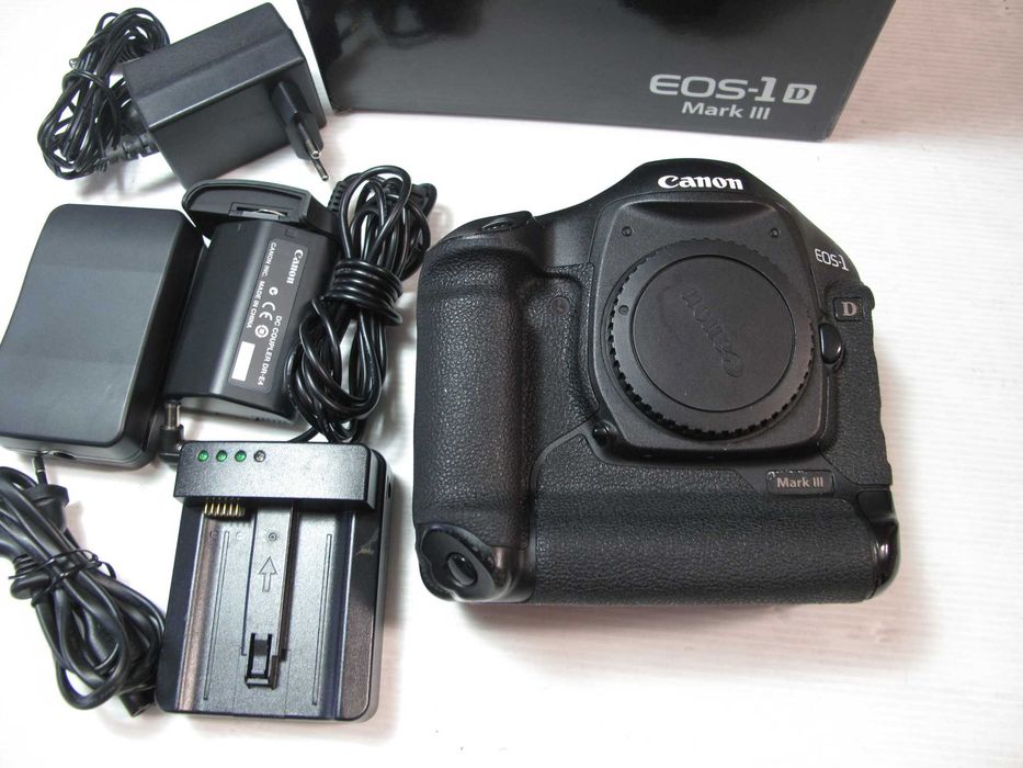 Canon 1D Mark III na caixa com ou sem lente - Ver descrição