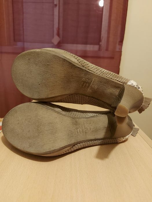 Sapatos camel  tam 40