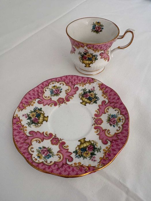 Chavena de café de porcelana inglesa