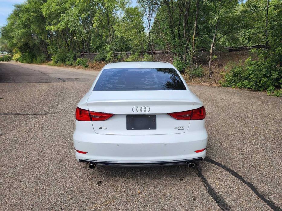 Audi A3      2015