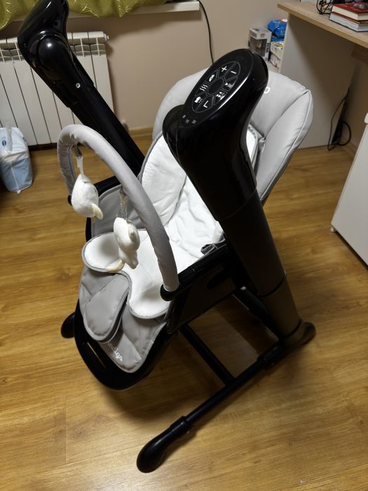Стільчик для годування - гойдалка Caretero