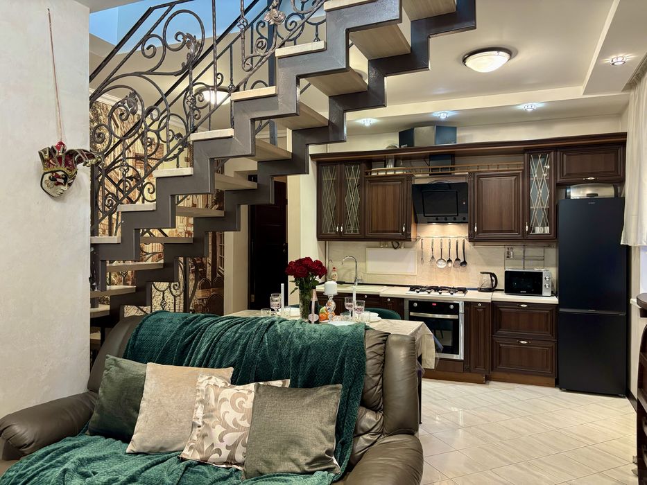 (21) Автономне опалення!!! Квартира подобово з джакузі метро Наукова