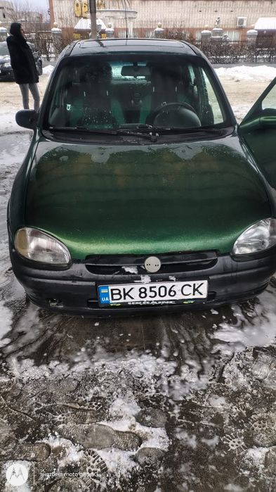 Продам авто Опель корса 1997року