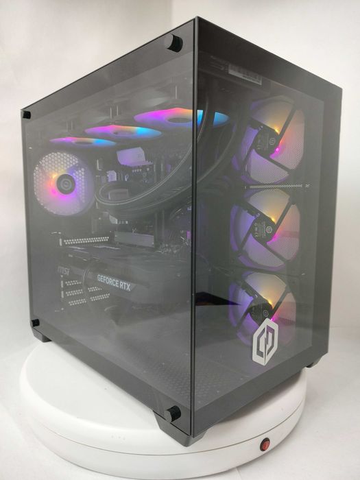 Komputer Gamingowy Ryzen 7 9800X3D,RTX 5070 Ti,32GB,SSD,Win 11,leasing