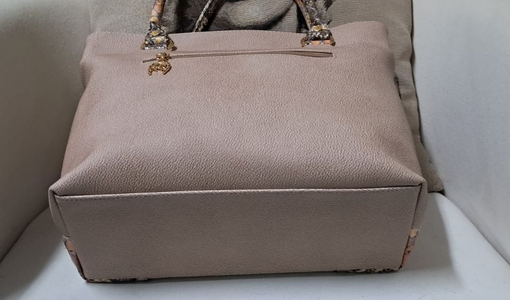 mala  nova  da  cavalinho c etiqueta