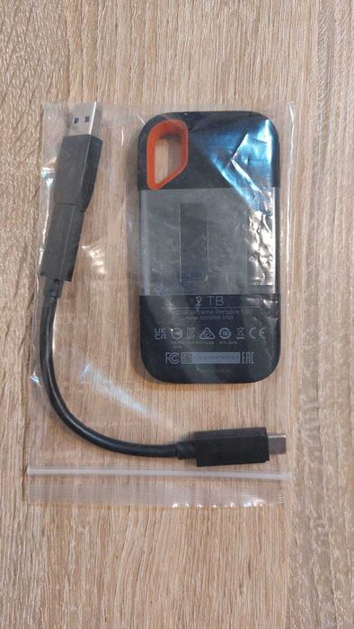 Внешний SSD 2Tb Sandisk