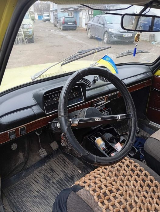 Продам ваз 21011