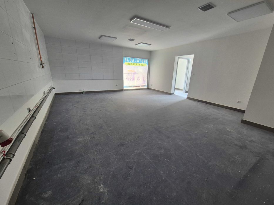Gniezno, ul. Czarnieckiego obok szkoły , Żabki- lokal użytkowy 77 m2