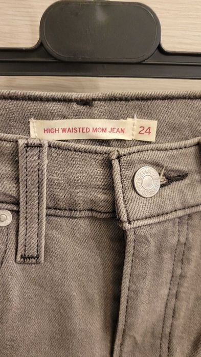 Джинси Левіс Levis Mom jeans з високою талією розмір 24